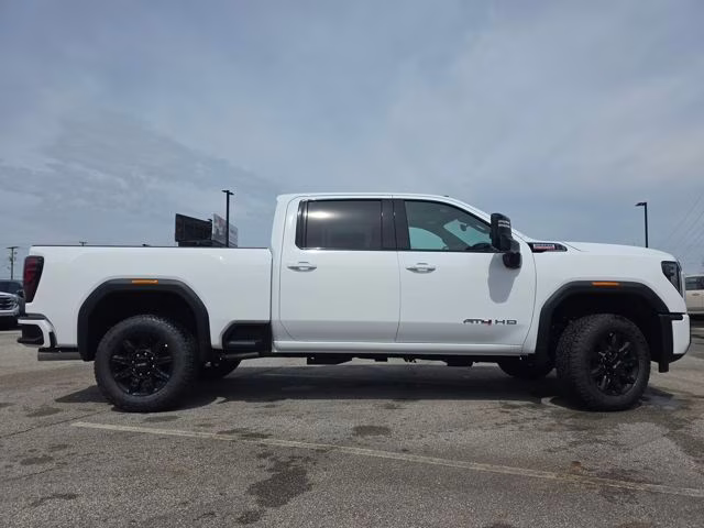 2026 Summit White GMC Sierra 2500HD AT4 4X4 Truck