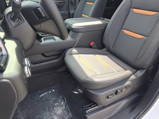 2026 Summit White GMC Sierra 2500HD AT4 4X4 Truck
