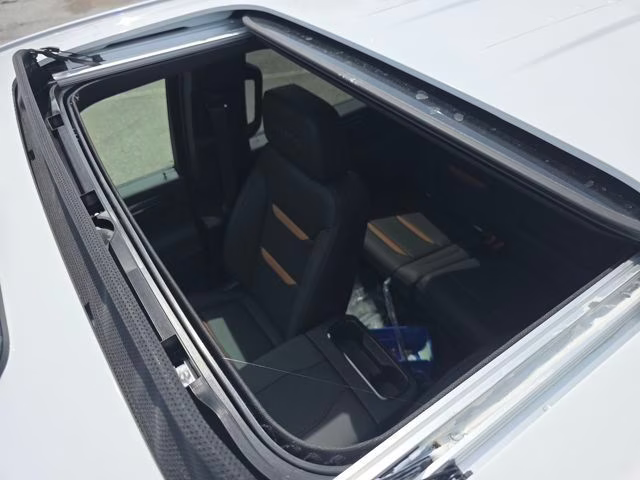 2026 Summit White GMC Sierra 2500HD AT4 4X4 Truck