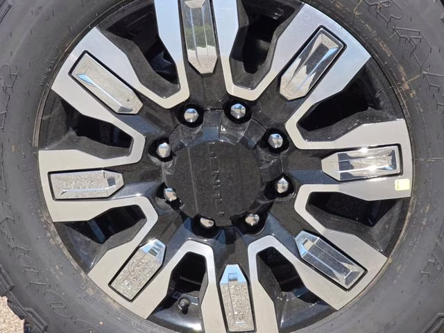 2026 Glacier White Tricoat GMC Sierra 2500HD Denali 4X4 Truck