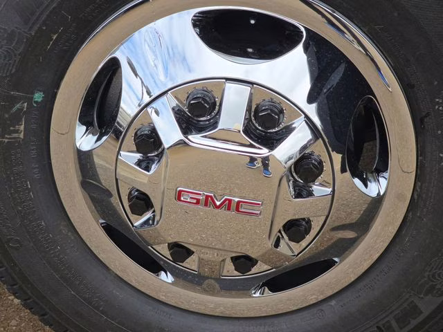 2026 Summit White GMC Sierra 3500HD SLE 4X4 Truck