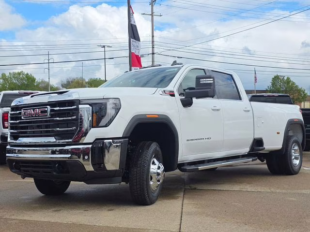 2026 Summit White GMC Sierra 3500HD SLE 4X4 Truck
