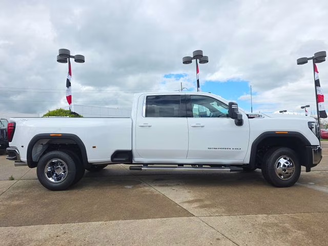 2026 Summit White GMC Sierra 3500HD SLE 4X4 Truck