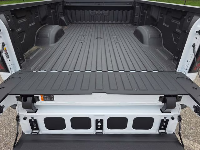 2026 Summit White GMC Sierra 3500HD AT4 4X4 Truck