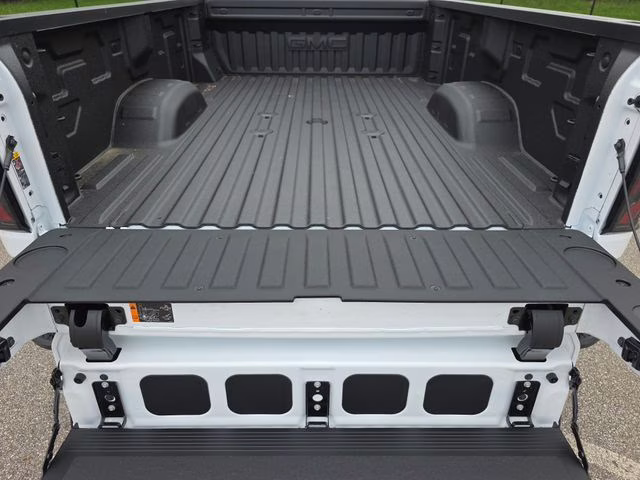 2026 Summit White GMC Sierra 3500HD AT4 4X4 Truck