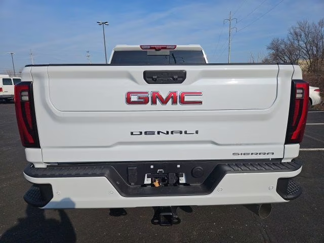 2026 Glacier White Tricoat GMC Sierra 3500HD Denali 4X4 Truck