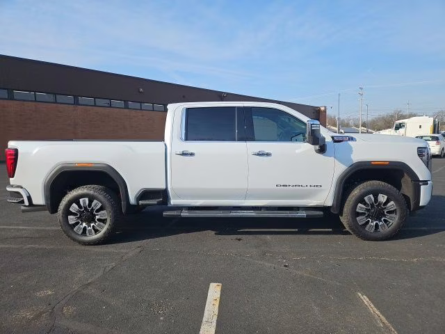 2026 Glacier White Tricoat GMC Sierra 3500HD Denali 4X4 Truck