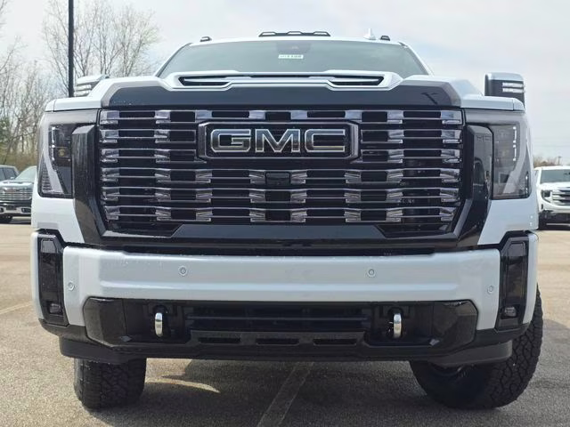 2026 Glacier White Tricoat GMC Sierra 2500HD Denali Ultimate 4X4 Truck
