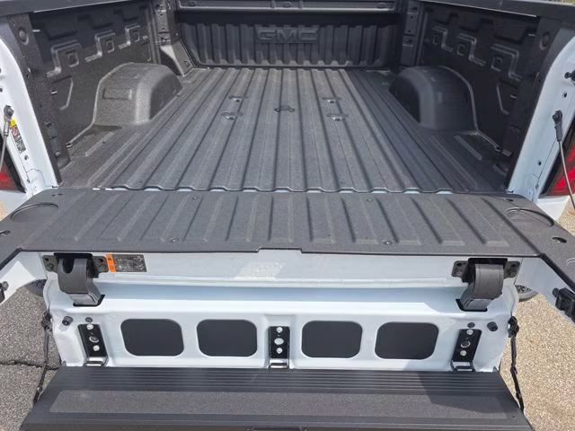 2026 Glacier White Tricoat GMC Sierra 2500HD Denali Ultimate 4X4 Truck