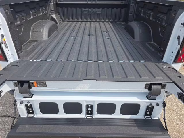2026 Glacier White Tricoat GMC Sierra 2500HD Denali Ultimate 4X4 Truck