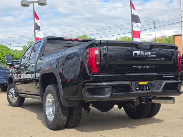 2026 Onyx Black GMC Sierra 3500HD Denali Ultimate 4X4 Truck