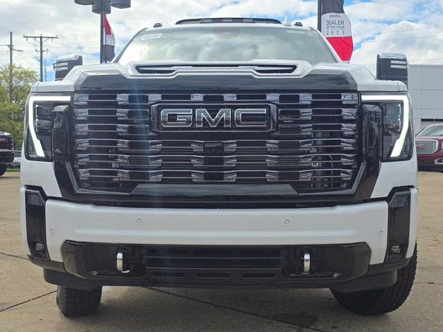 2026 Summit White GMC Sierra 3500HD Denali Ultimate 4X4 Truck