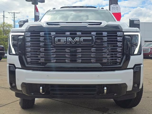 2026 Summit White GMC Sierra 3500HD Denali Ultimate 4X4 Truck