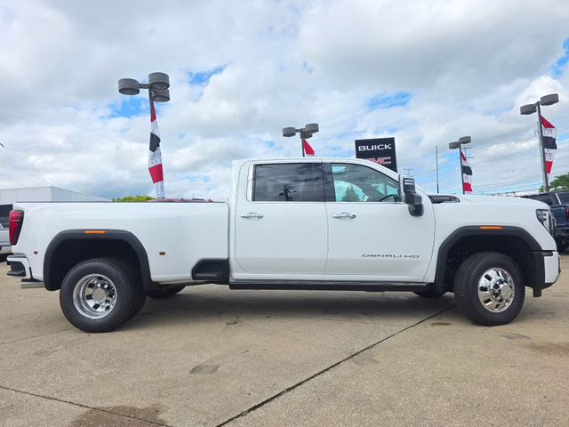 2026 Summit White GMC Sierra 3500HD Denali Ultimate 4X4 Truck
