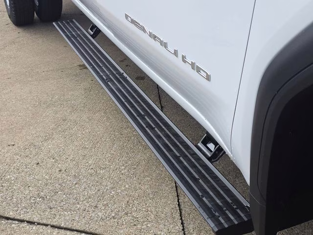 2026 Summit White GMC Sierra 3500HD Denali Ultimate 4X4 Truck