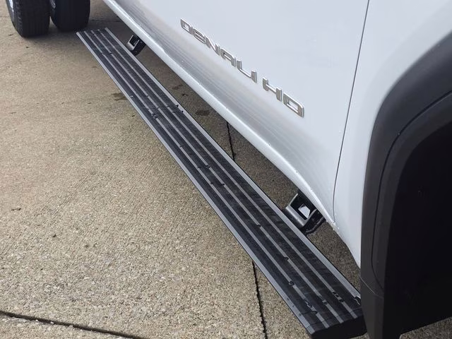 2026 Summit White GMC Sierra 3500HD Denali Ultimate 4X4 Truck