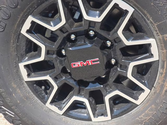 2026 Summit White GMC Sierra 2500HD AT4X 4X4 Truck