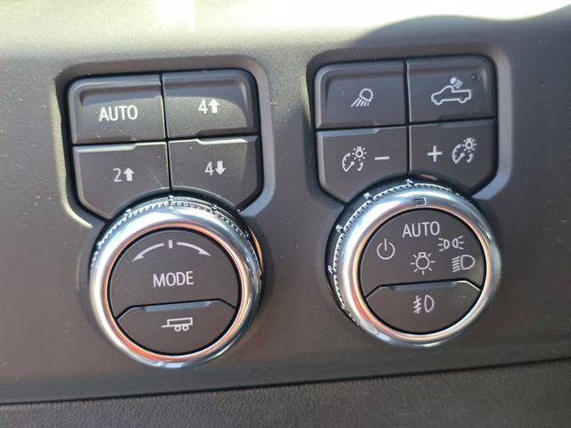 2026 Summit White GMC Sierra 2500HD AT4X 4X4 Truck