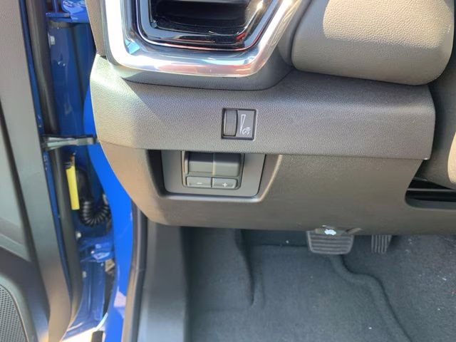 2026 Rapids Metallic GMC Canyon Elevation 4X4 Truck