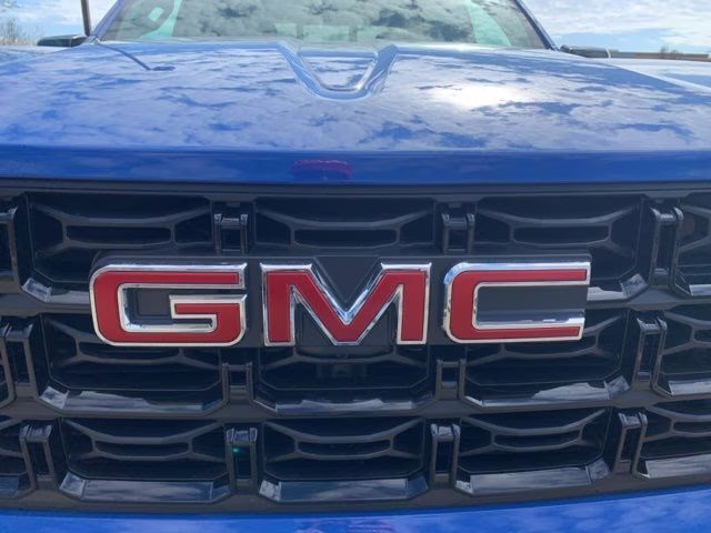 2026 Rapids Metallic GMC Canyon Elevation 4X4 Truck