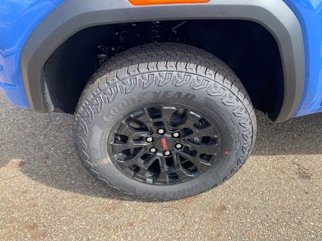 2026 Rapids Metallic GMC Canyon Elevation 4X4 Truck