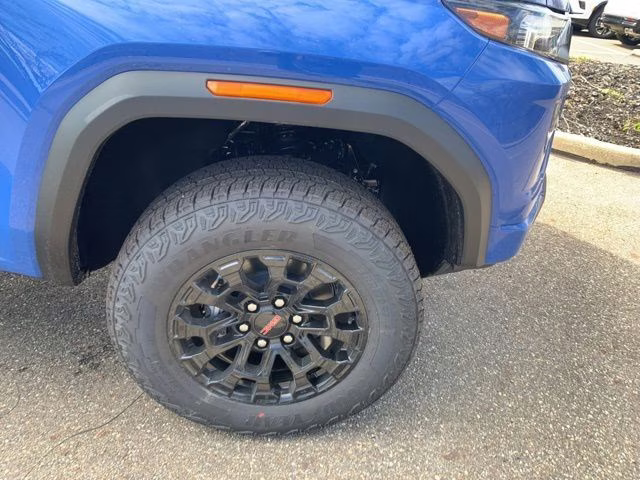 2026 Rapids Metallic GMC Canyon Elevation 4X4 Truck