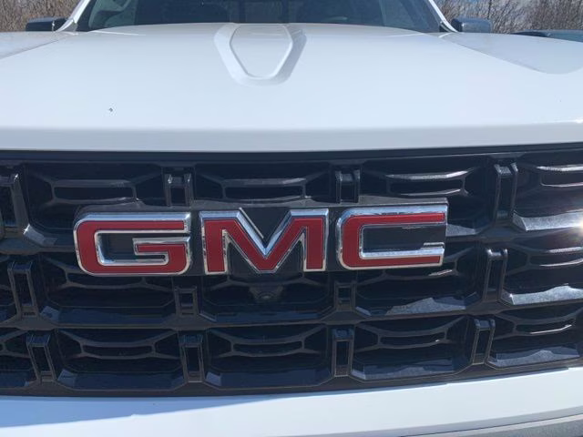 2026 Summit White GMC Canyon Elevation 4X4 Truck