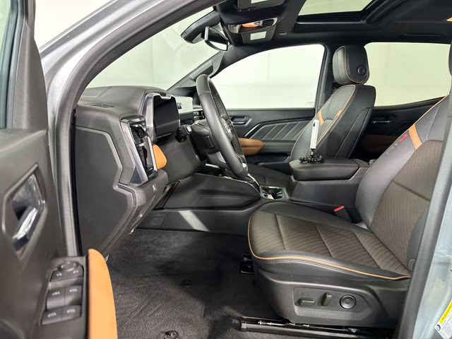 2026 Sterling Metallic GMC Canyon AT4 4X4 Truck
