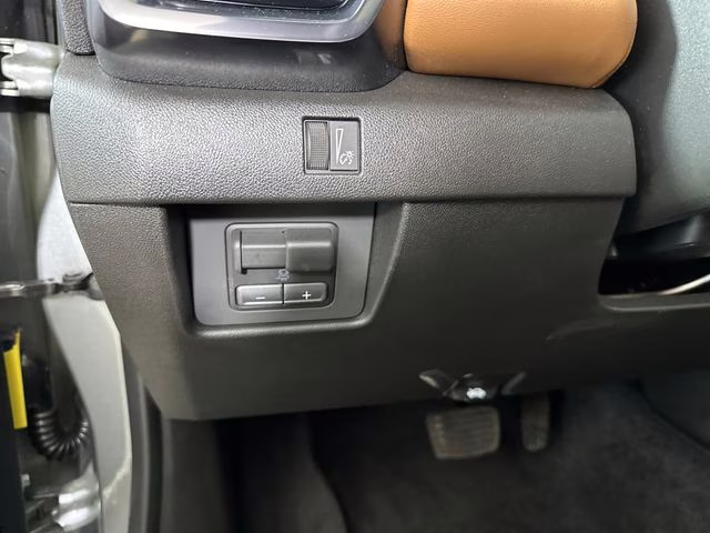 2026 Sterling Metallic GMC Canyon AT4 4X4 Truck