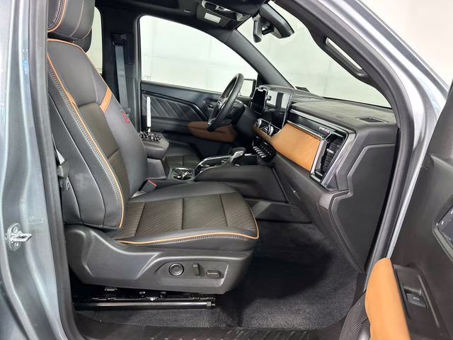 2026 Sterling Metallic GMC Canyon AT4 4X4 Truck