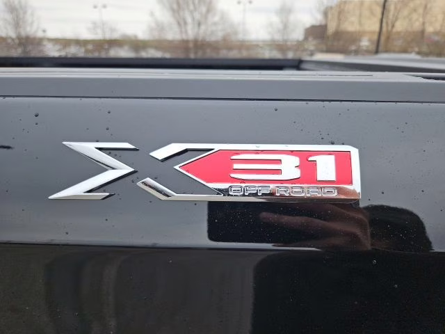 2026 Onyx Black GMC Sierra 1500 SLE 4X4 Truck