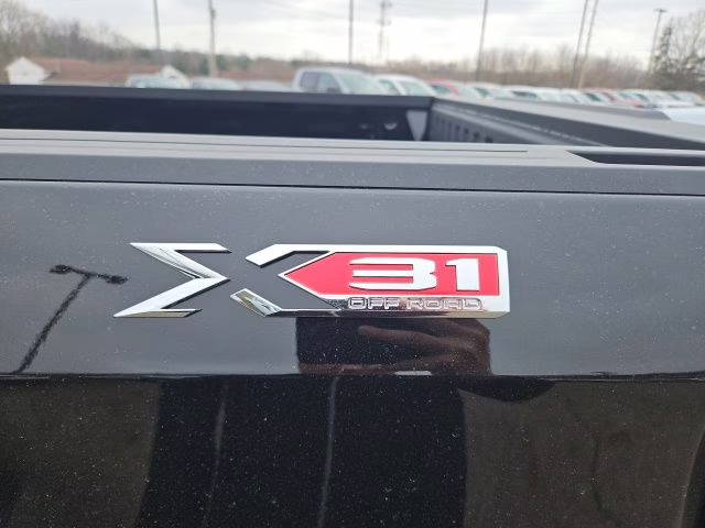2026 Onyx Black GMC Sierra 1500 SLE 4X4 Truck