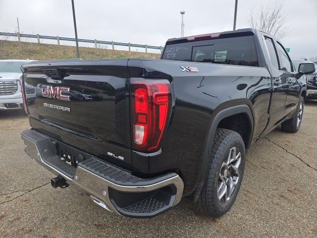 2026 Onyx Black GMC Sierra 1500 SLE 4X4 Truck