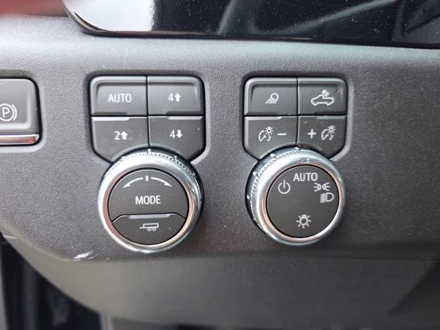 2026 Onyx Black GMC Sierra 1500 SLE 4X4 Truck