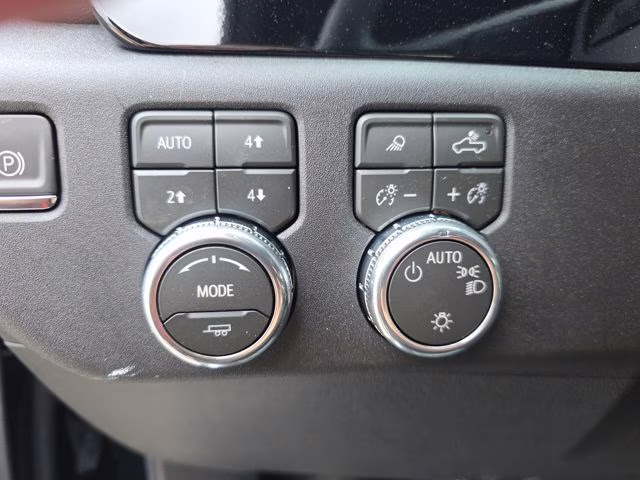 2026 Onyx Black GMC Sierra 1500 SLE 4X4 Truck