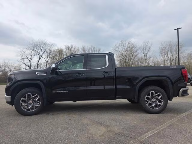 2026 Onyx Black GMC Sierra 1500 SLE 4X4 Truck