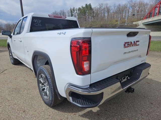 2026 Summit White GMC Sierra 1500 SLE 4X4 Truck