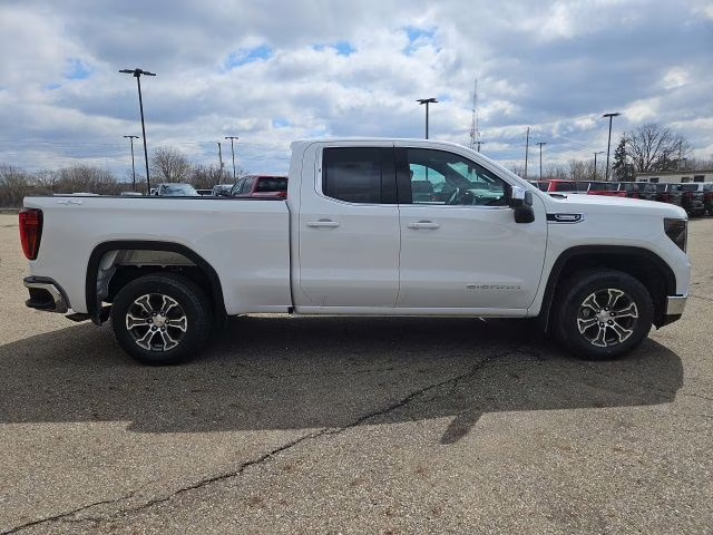 2026 Summit White GMC Sierra 1500 SLE 4X4 Truck