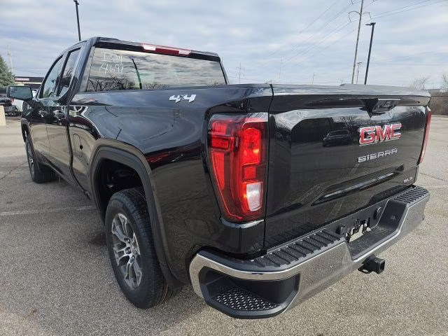 2026 Onyx Black GMC Sierra 1500 SLE 4X4 Truck