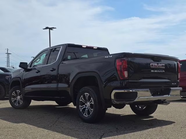 2026 Onyx Black GMC Sierra 1500 SLE 4X4 Truck