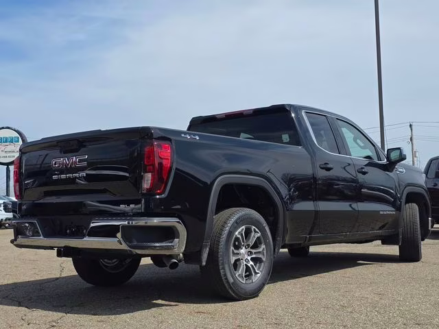 2026 Onyx Black GMC Sierra 1500 SLE 4X4 Truck