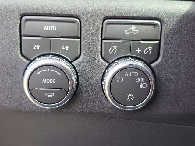 2026 Sterling Metallic GMC Sierra 1500 SLE 4X4 Truck