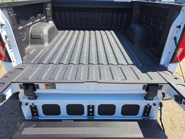 2026 Glacier White Tricoat GMC Sierra 1500 Denali Ultimate 4X4 Truck