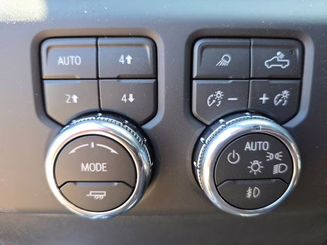 2026 Glacier White Tricoat GMC Sierra 1500 Denali Ultimate 4X4 Truck
