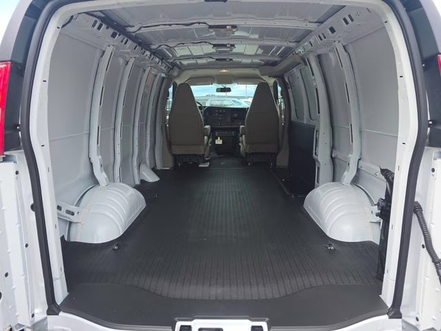 2026 Summit White GMC Savana 2500 Work Van RWD Van