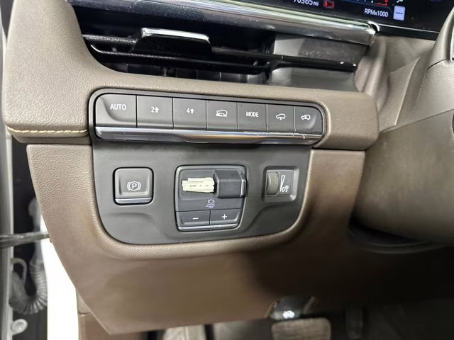 2024 Crystal White Tricoat Cadillac Escalade ESV Sport AWD SUV