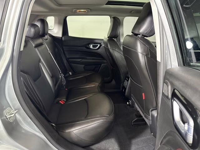 2022 Billet Silver Metallic Clearcoat Jeep Compass Trailhawk 4X4 SUV