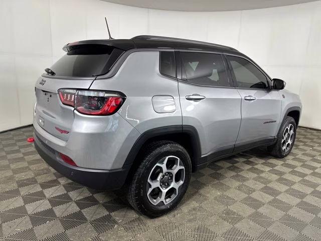 2022 Billet Silver Metallic Clearcoat Jeep Compass Trailhawk 4X4 SUV