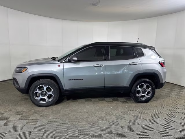 2022 Billet Silver Metallic Clearcoat Jeep Compass Trailhawk 4X4 SUV
