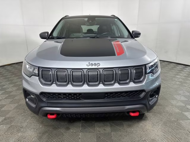 2022 Billet Silver Metallic Clearcoat Jeep Compass Trailhawk 4X4 SUV